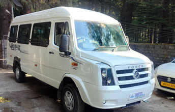 12 Seater Tempo Traveller in Manali