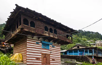 Old Manali Cafes and Manu Temple